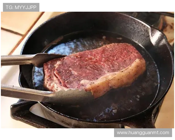 乔恩·琼斯家里冰箱塞满牛排，训练餐单让普通人看饿又看哭