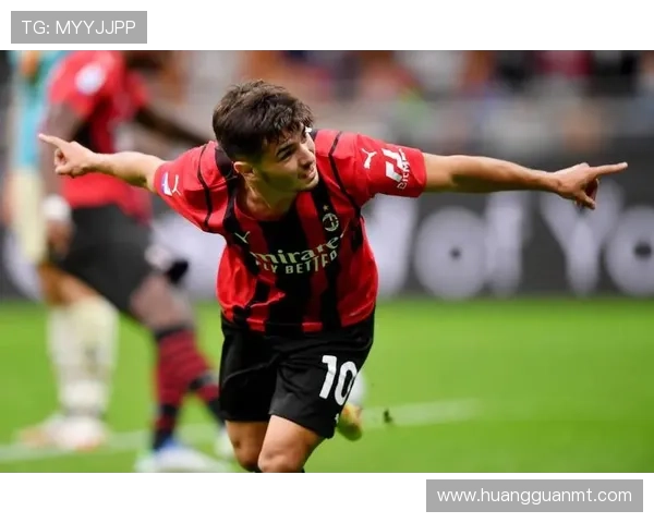 AC米兰表面占优实则问题凸显，近期表现波动对争冠形势产生影响