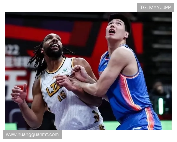 埃梅卡·奥卡福内线强攻提升篮板率明显拉开与队友差距