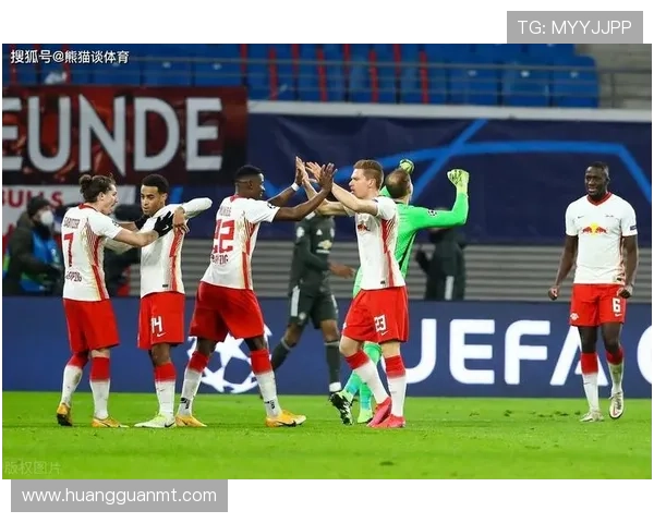 曼联重建反复难见成效，长期战略缺失影响持续显现