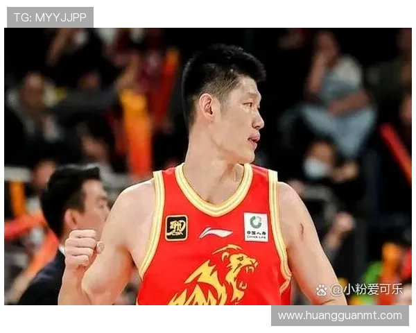 防守犯规和进攻犯规的判定标准分别是什么？正确理解有助于避免在比赛中被误判